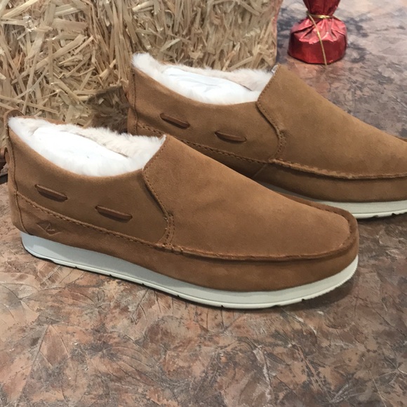 Sperry men’s slip on suede moccasin inspired shoes - Picture 2 of 10